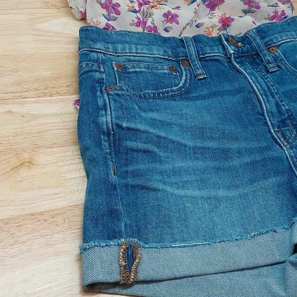 Madewell Nwot classic denim cut off cuffed shorts size 24 medium wash - Picture 7 of 10